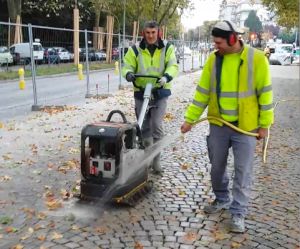 Damage à la plaque vibrante par l'entreprise Loreto Pavage située à Saint-Flour dans le Cantal